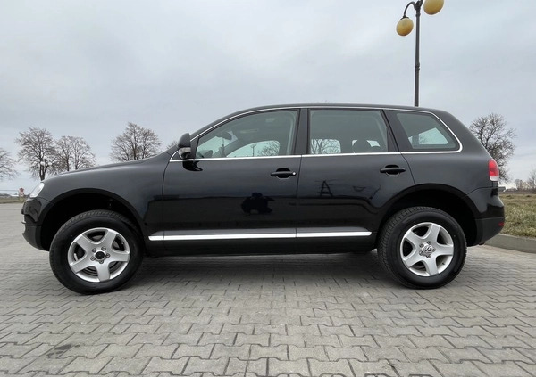 Volkswagen Touareg cena 31500 przebieg: 191000, rok produkcji 2006 z Drobin małe 121